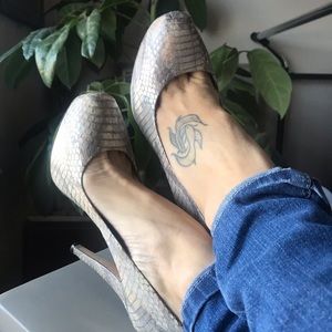 Vince Camuto Korsi platform pumps